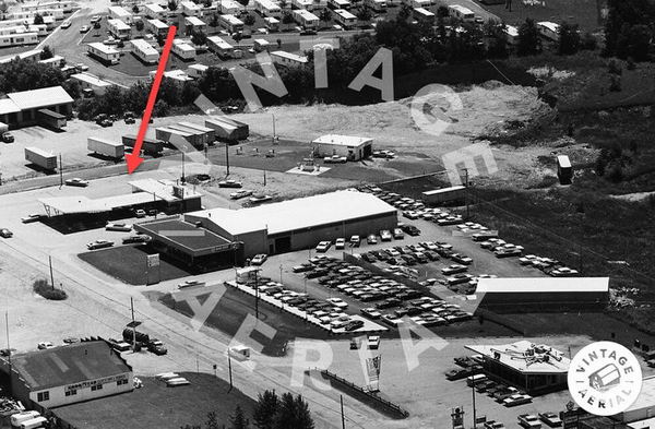 A&W Restaurant - Hillsdale - 300 W Carleton Rd 1